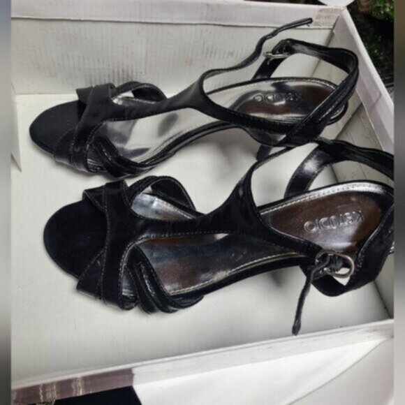 K Studio Patent Black Shiny Merna Strappy Low Heel Sandal Open Toe - Picture 3 of 6